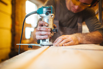 Electric woodworking