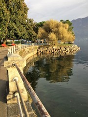 Herbstnachmittag am Lago Maggiore / Seepromenade in Locarno