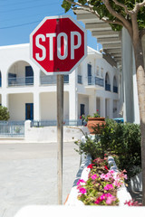 Stopschild in Aliki, Paros, Griechenland