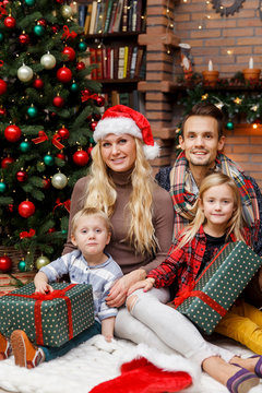 Christmas picture of beautiful family