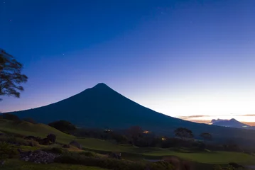 Foto op Canvas  View of Agua Volcano outside Antigua, Guatemala. golf club. © Byron Ortiz