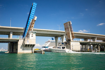 USA.FLORIDA. MIAMI NOVEMBER - 20, 2016: Bayside. Racing boat. White luxury powerboat in Miami. Florida.
