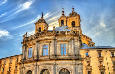 Fototapeta na wymiar San Francisco el Grande Basilica in Madrid, Spain