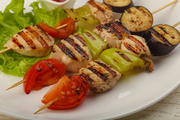 Chicken and vegetables skewer
