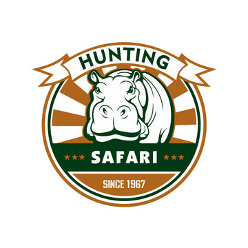 Hunting sport and african safari round badge