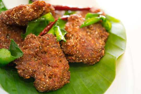 Spicy minced pork balls