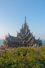 Паттайа, Тайланд,  храм Истины, на берегу Южно-китайского моря