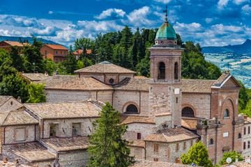 Fototapeta na wymiar medieval village of Romagna in Italy