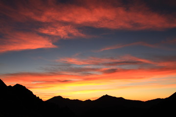 Sunrise at Tsurugidake in Japna