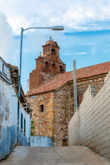 iglesia desde callejón