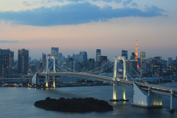東京タワーとレインボーブリッジの日本の夜景　night view of Tokyo and rainbow bridge in Japan