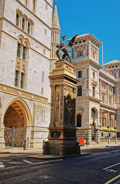 Dragon memorial at Temble Bar on the Strand in London