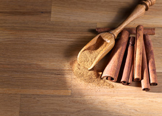 cinnamon sticks and powder