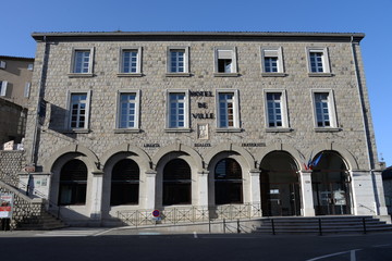 Fototapeta na wymiar Das Historische Rathaus von Tournon sur Rhone