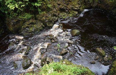 Wasserfall im Glenariff National Park / Nordirland 