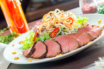 Fillet of beef with salad