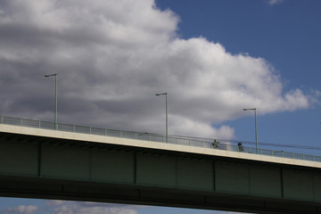 Fototapeta na wymiar Transport on the Severinsbrücke in Cologne