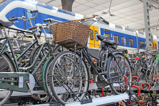 Fototapeta fahrräder, bahnhof, rotterdam, niederlande 