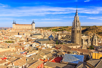 Toledo, Spain. Panoramic view of the old city and its Alcazar(Royal Palace). - obrazy, fototapety, plakaty