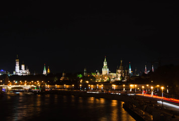 Fototapeta na wymiar towers of Kremlin in the evening