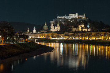 Fototapeta na wymiar Austrian city Salzburg at christmas night