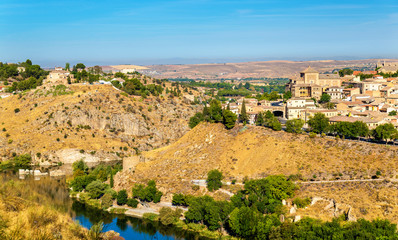 Fototapeta na wymiar View of Toledo above the Tagus River in Spain