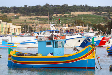 Łodzie rybackie w porcie Marsaxlokk na Malcie © andrzej_67