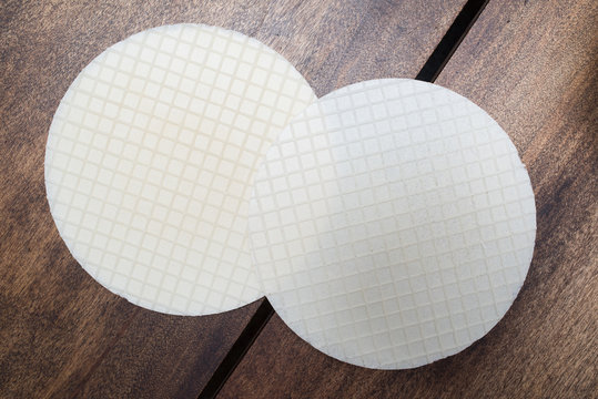 postre - oblea y arequipe  - comida t&iacute;pica colombiana