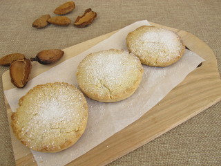 Selbst gebackene Polvoron Krümelkekse