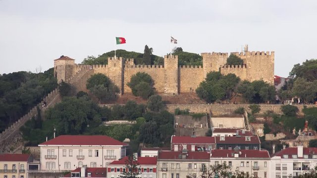  View on Lisbon and Castle of San Jorge (Castillo de San Jorge de Lisboa), Portugal