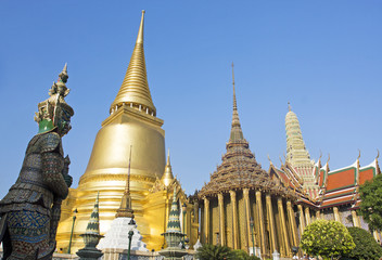 Fototapeta na wymiar Wat Pra Kaew, The Grand Palace, Bangkok Thailand