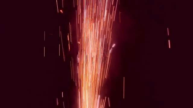 Feuerwerk an Silvester -Feuerwerksvulkan
