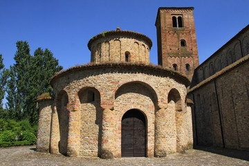 Fototapeta na wymiar Vigolo Marchese, battistero di San Giovanni