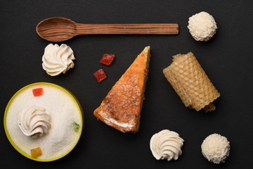 Apple pie with marshmallows and candies