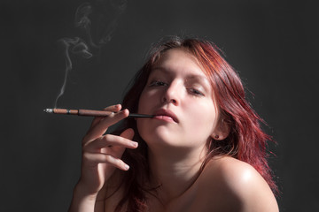 Obraz premium girl with a cigarette