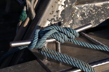 NUDO MARINERO EN EL PUERTO DE DENIA,ALICANTE,ESPA&Ntilde;A
