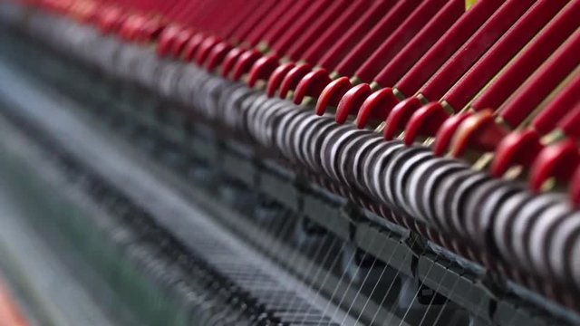 Прядильная фабрика. Производства тканей,  шелка,  льна,  синтетики, ниток. Автоматизированный процесс. 