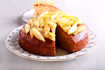 Honey cake with pears