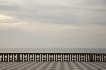 Fototapeta premium terrazzo con effetti grafici