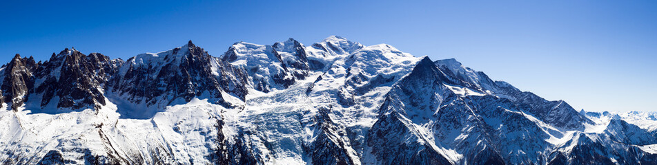 Fototapeta na wymiar Mont Blanc Massif