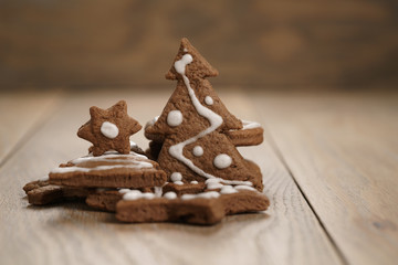 chrismas chocolate cookies on oak table with copy space, holliday dessert