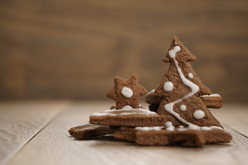 chrismas chocolate cookies on oak table with copy space, holliday dessert