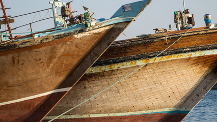 Bug zweier Frachtschiffe