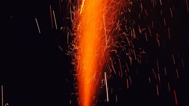 Feuerwerk an Silvester -Feuerwerksvulkan
