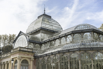 Fototapeta na wymiar Glass palace of madrid in the garden of the retreat, spain