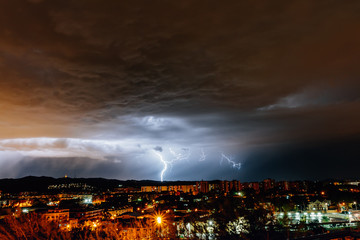 Naklejka premium Lightning storm