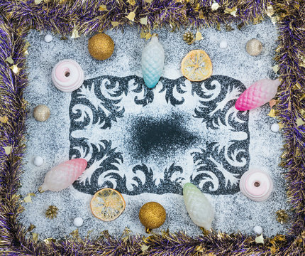 Winter pattern, cones, dried lemon slices, zephyrs, balls, tinse