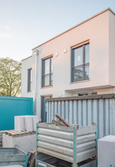 Moderner Wohnblock im Bau