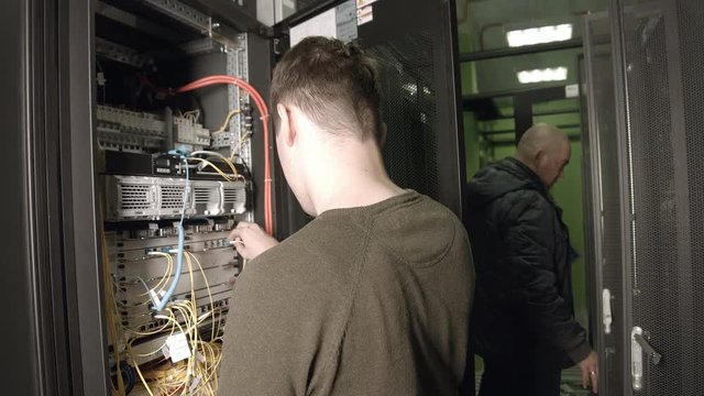 Diagnosis of New Equipment in the Server Room