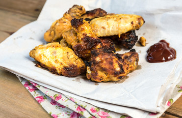 fried chicken wings with sauce